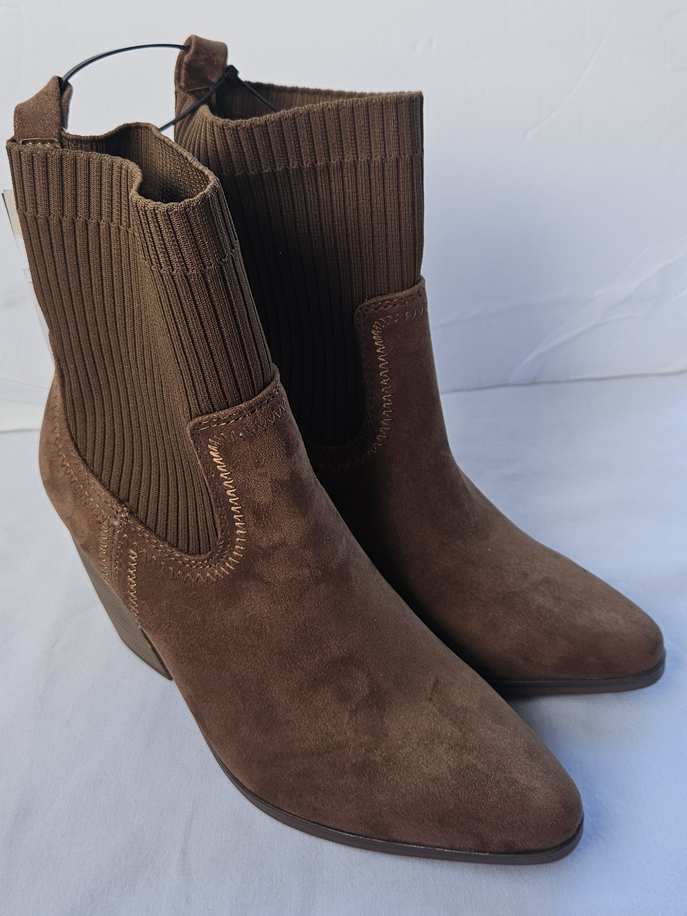 NWT Universal Thread Brown Sock Ankle Boots Block Heel Size 6.5 Womens